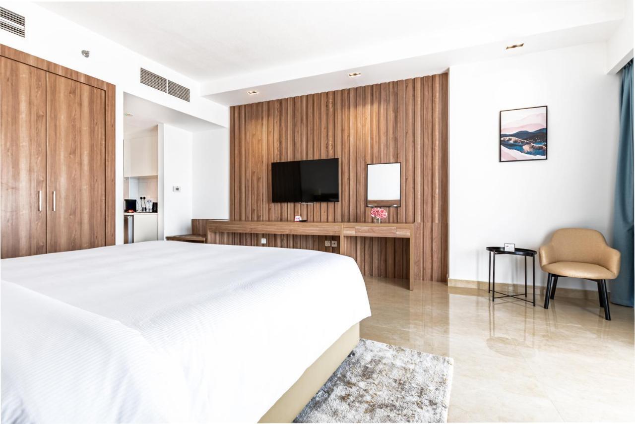 Pyramisa Hotel Apartments Dubai Exterior photo